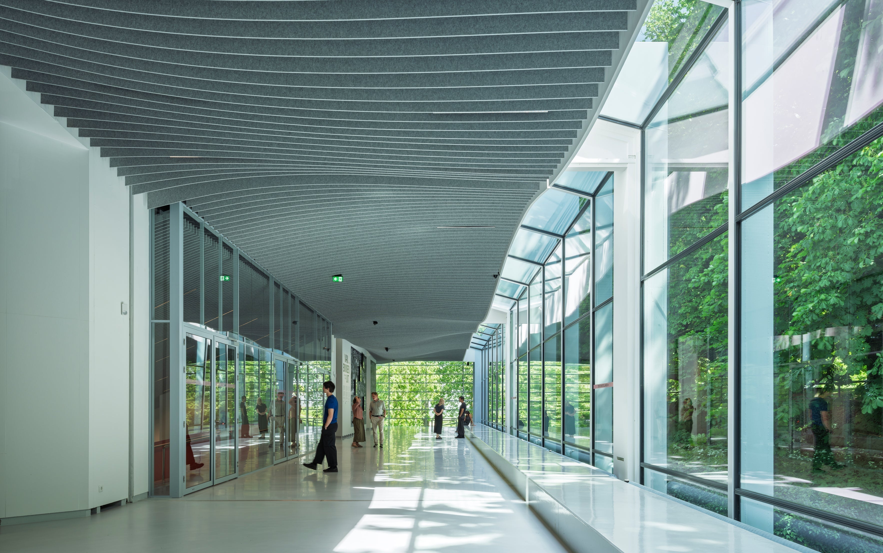 A Continuous Acoustic Landscape for a Museum Open to the City